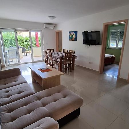 Apartments Bellator Šilo Extérieur photo