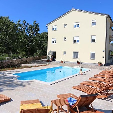 Apartments Bellator Šilo Extérieur photo