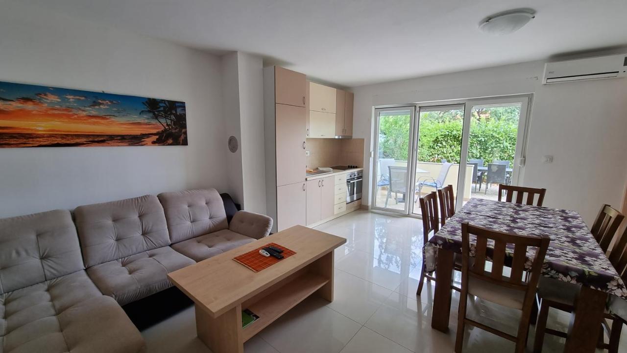 Apartments Bellator Šilo Extérieur photo