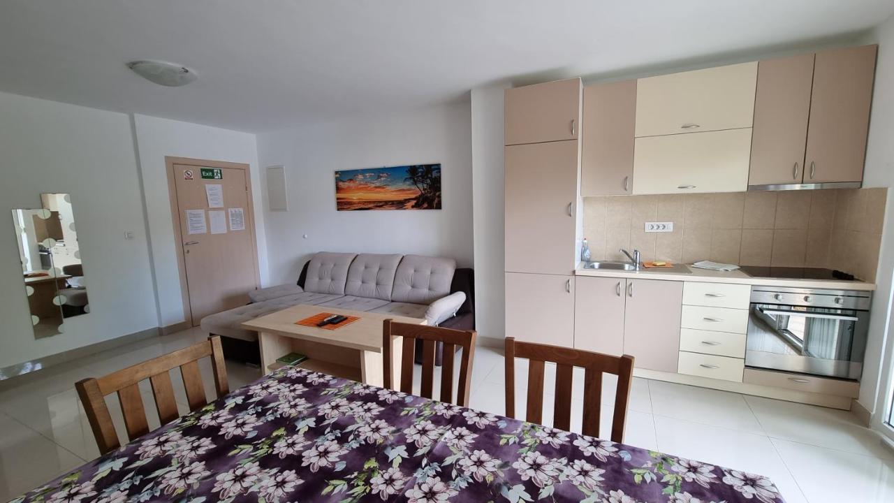 Apartments Bellator Šilo Extérieur photo