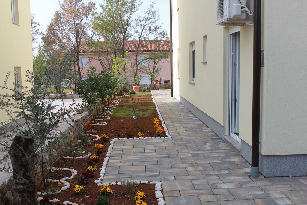 Apartments Bellator Šilo Extérieur photo