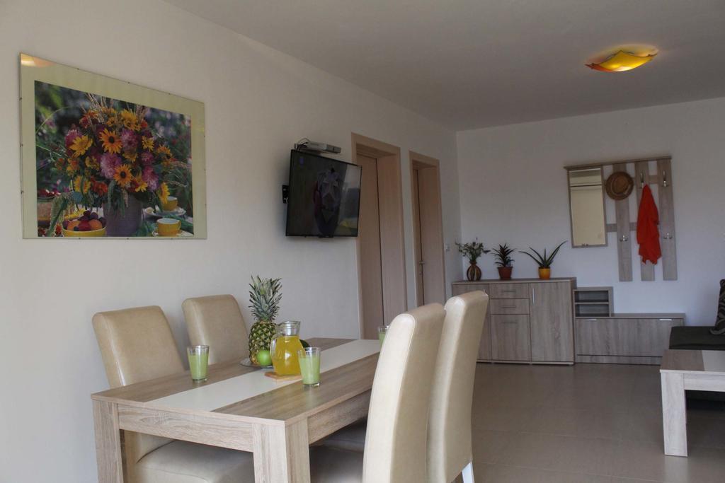 Apartments Bellator Šilo Extérieur photo