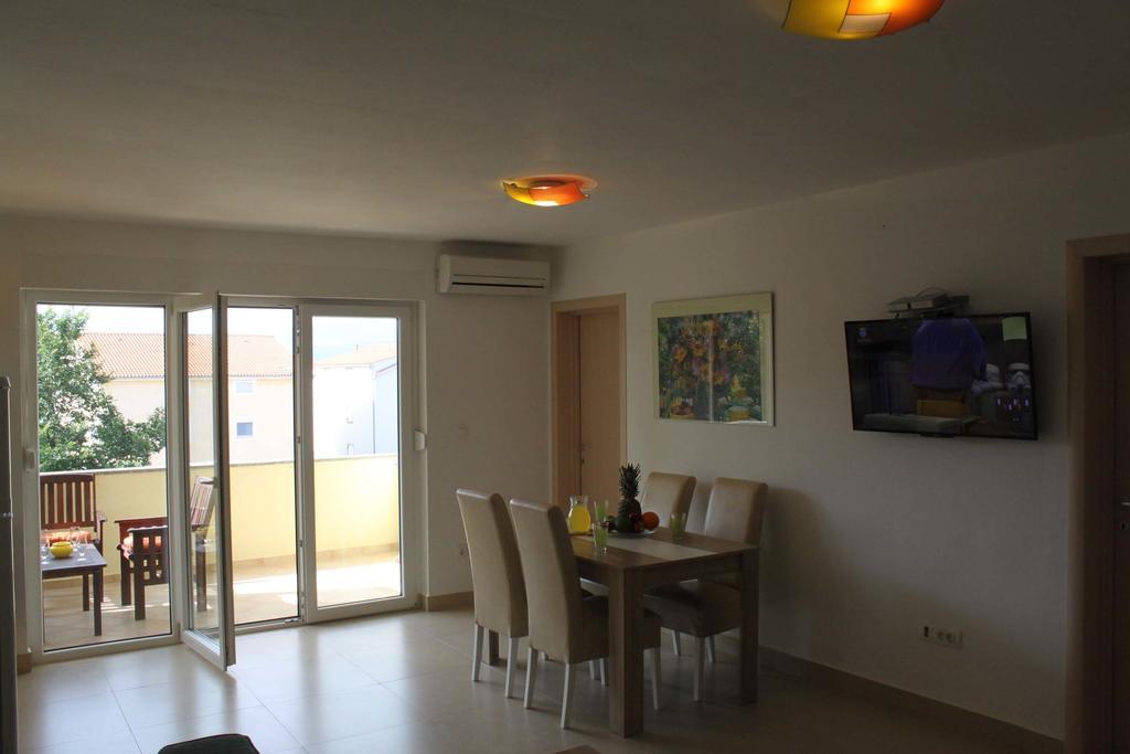 Apartments Bellator Šilo Extérieur photo