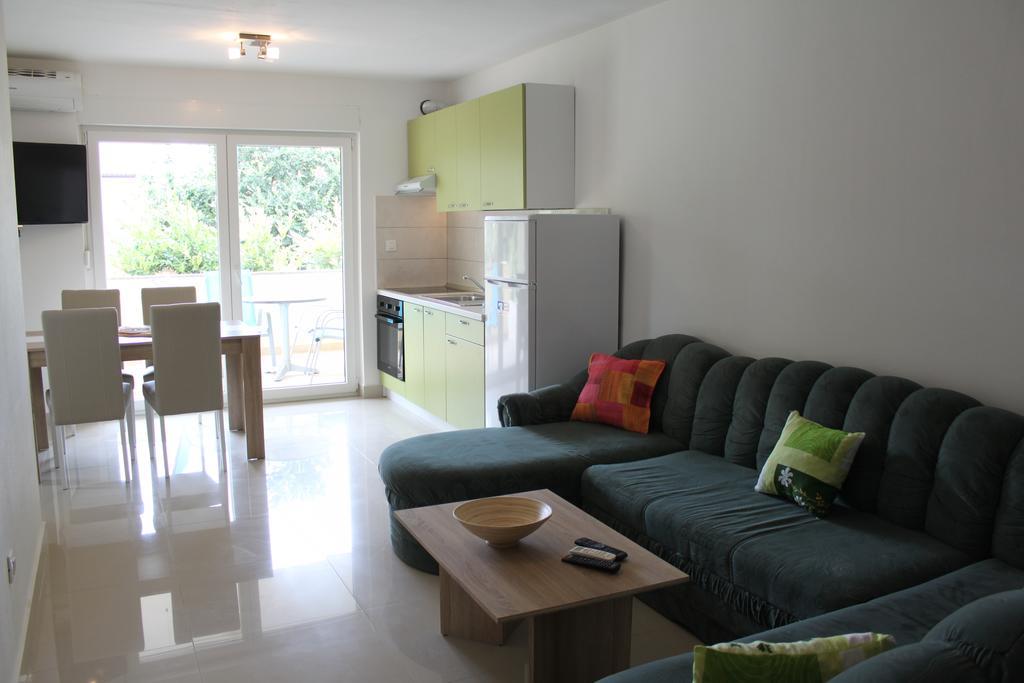 Apartments Bellator Šilo Extérieur photo