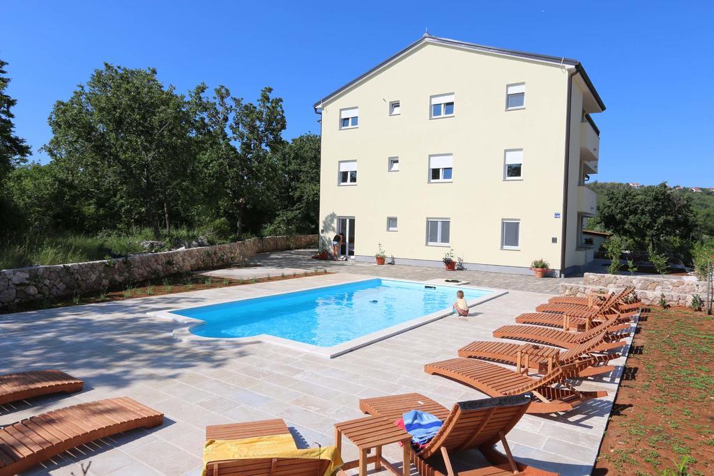 Apartments Bellator Šilo Extérieur photo